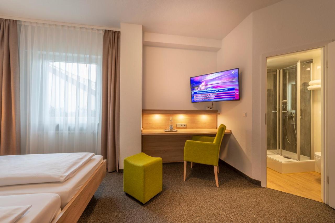 Hotel Gasthof Zum Roessle Хейльбронн Экстерьер фото