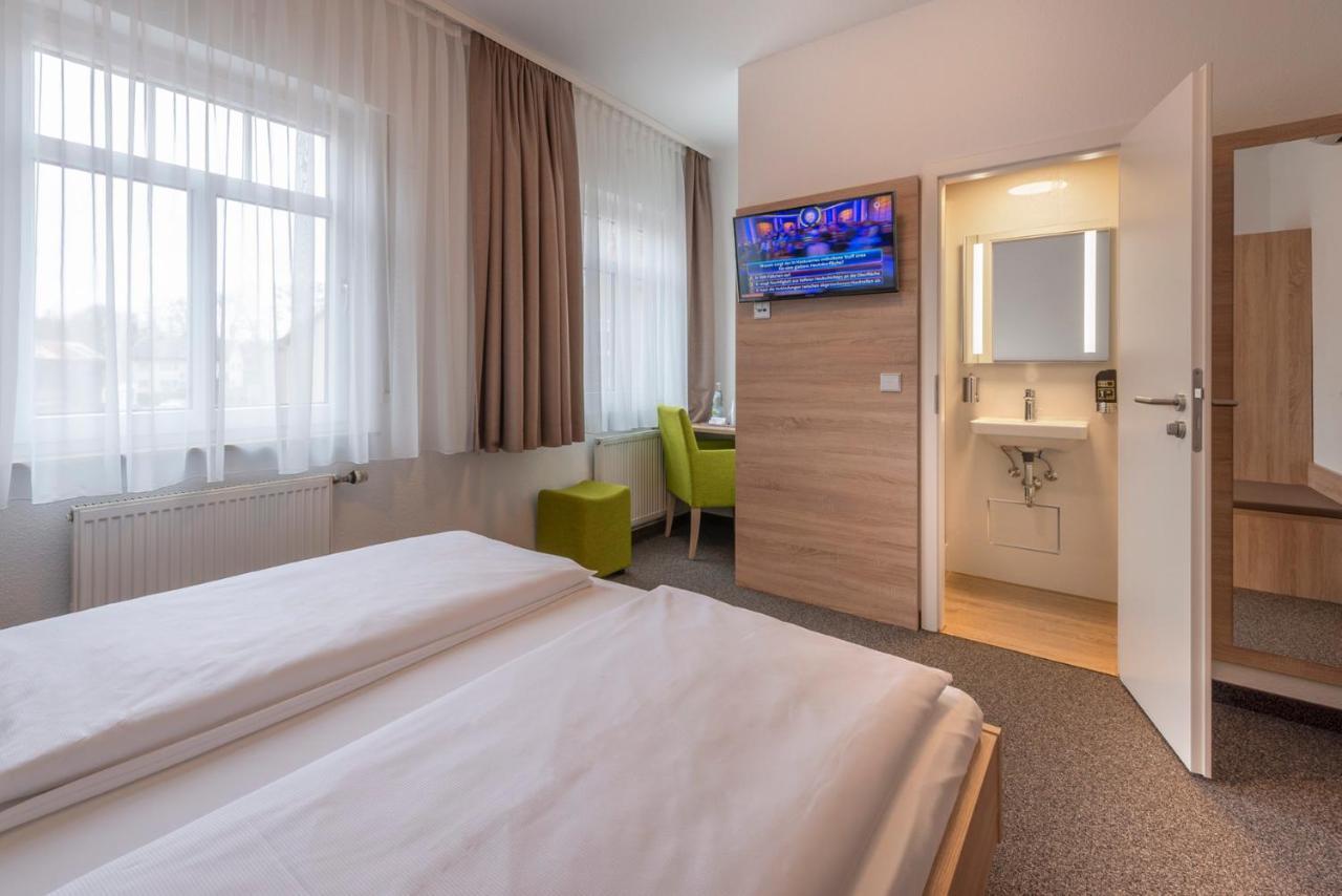 Hotel Gasthof Zum Roessle Хейльбронн Экстерьер фото