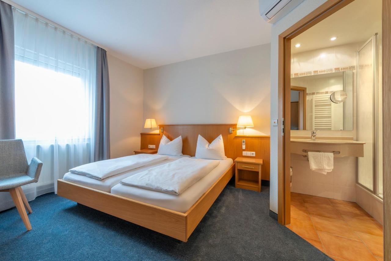 Hotel Gasthof Zum Roessle Хейльбронн Экстерьер фото