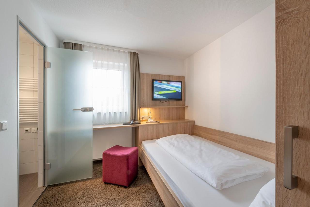Hotel Gasthof Zum Roessle Хейльбронн Экстерьер фото