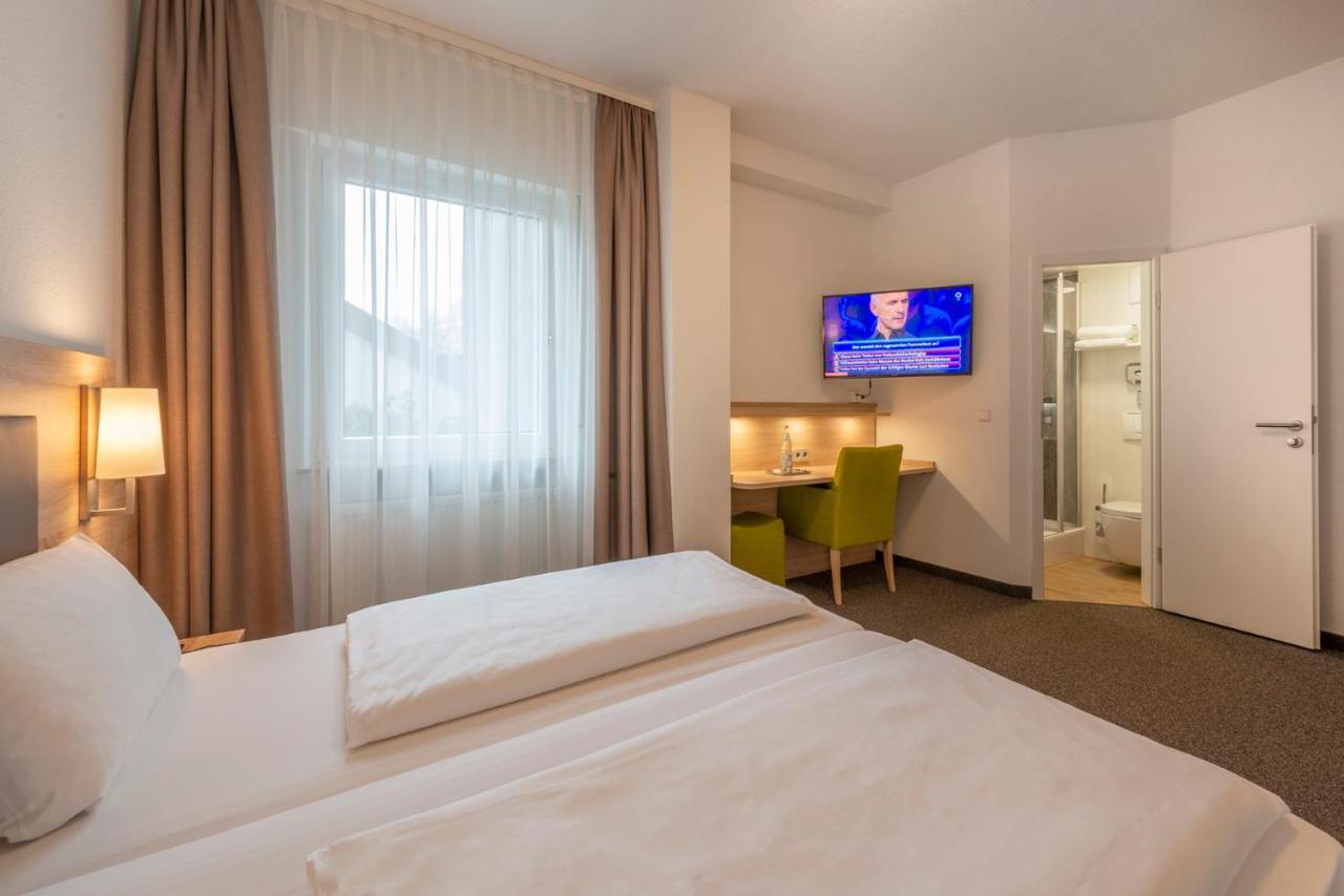 Hotel Gasthof Zum Roessle Хейльбронн Экстерьер фото